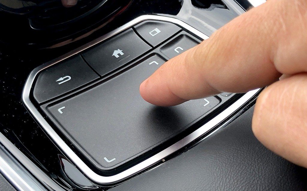 Tren Teknologi Touchpad: Dari Laptop ke Kokpit Mobil