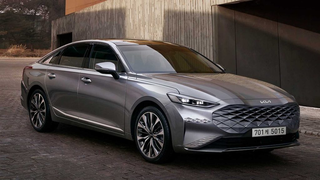 KIA Hadirkan Logo Baru Pada Sedan Mewah All-New K8